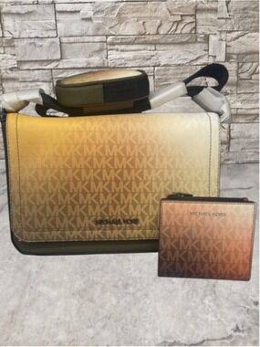 Michael Kors Cooper Mini Flap Crossboy With Pouch & Wallet Olive Ombre